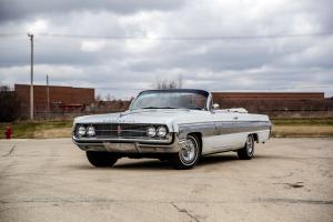 Oldsmobile Starfire Convertible 1962 года